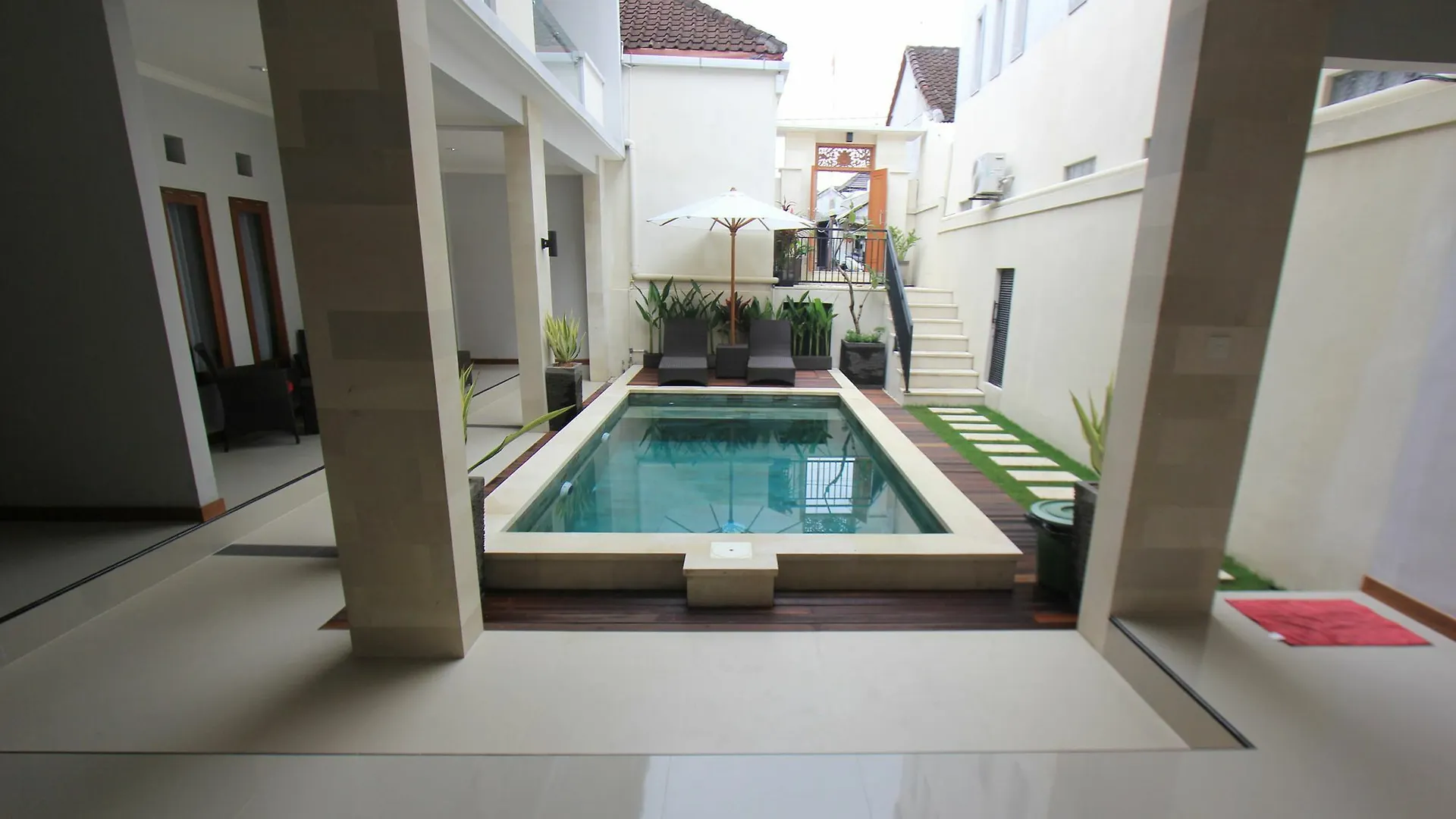***  Tom Guest House Legian  Indonesia