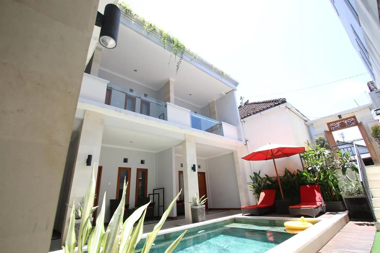 Tom Guest House Legian